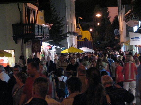 Masses of people
Many visitors at the celebration in St.Wolfgang like this photo taken 9 pm shows.