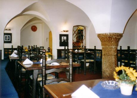 Mittagsgericht im Il Sole Restaurant Salzburg
So günstig kann ein Mittagsessen in der Salzburger Innenstadt sein. Italienische Mittagsgericht um 7,00 EUR.